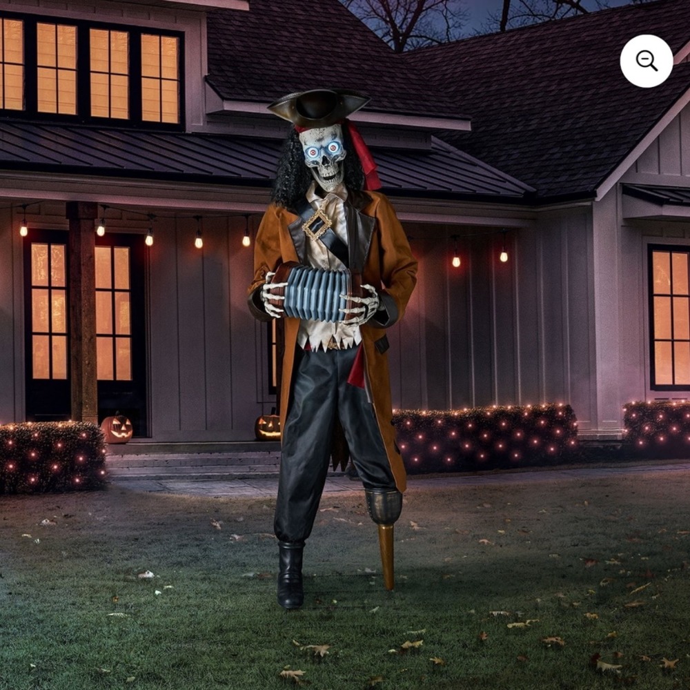 Member's Mark 7' Pre-Lit Animated Pirate Skeleton with Bluetooth